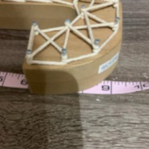 Decorative Letter J with Rope - Picture 6 of 6